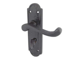 Turnberry Suite Door Handle on Bathroom Plate Black