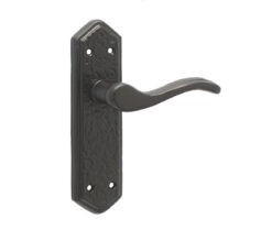 Wentworth Suite Door Handle on Latchplate Black