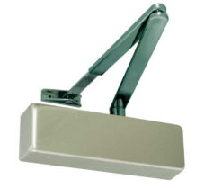 Jedo Standard Door Control with Black Arms en-2-4 Satin Nickel